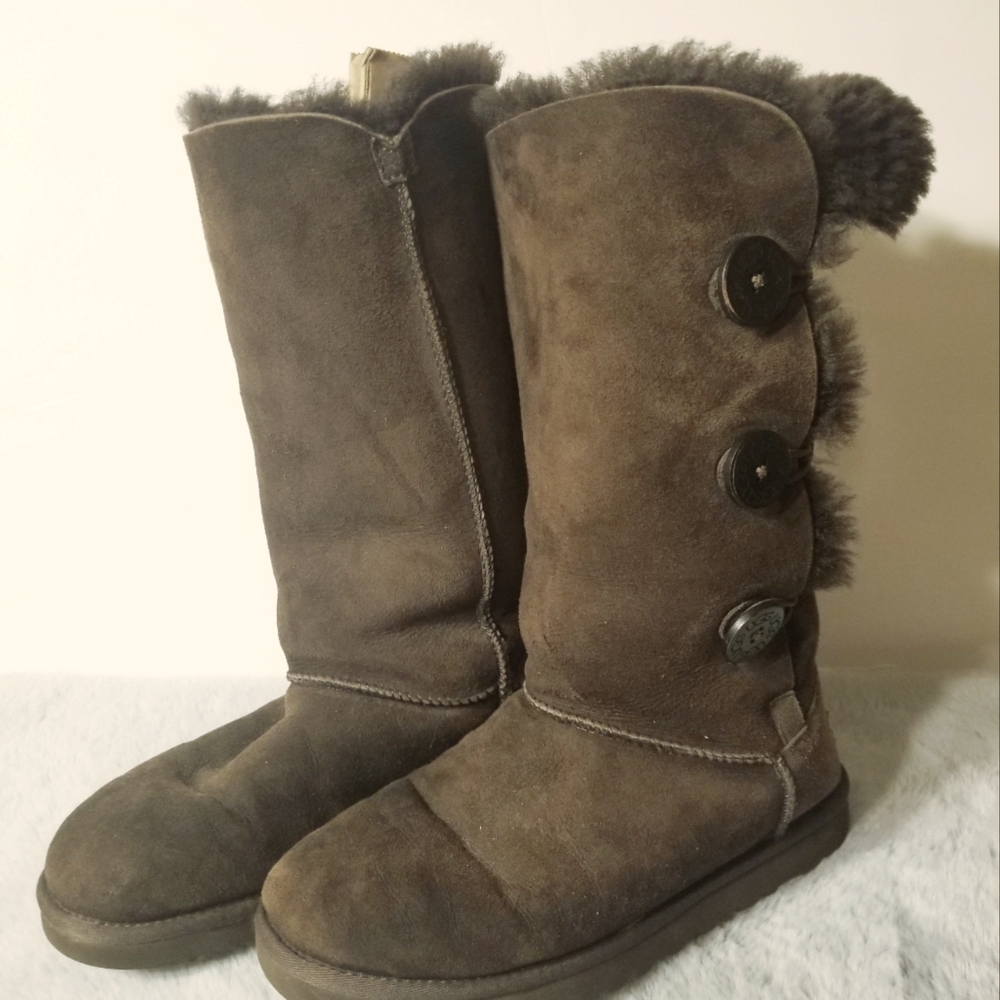 Ugg Tall Brown Button Boots Size 8